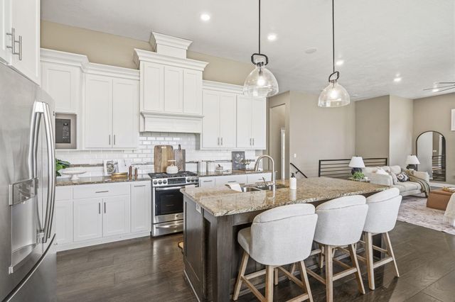 727 S Hickory Drive, Springfield, MO 65809