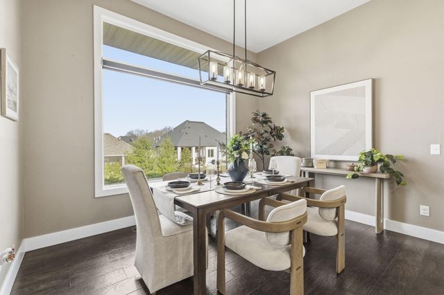 727 S Hickory Drive, Springfield, MO 65809