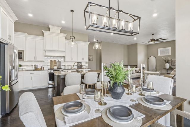 727 S Hickory Drive, Springfield, MO 65809