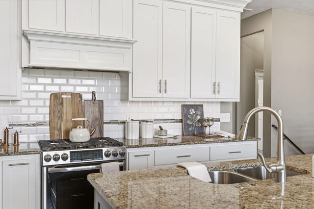 727 S Hickory Drive, Springfield, MO 65809