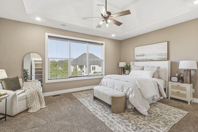 727 S Hickory Drive, Springfield, MO 65809