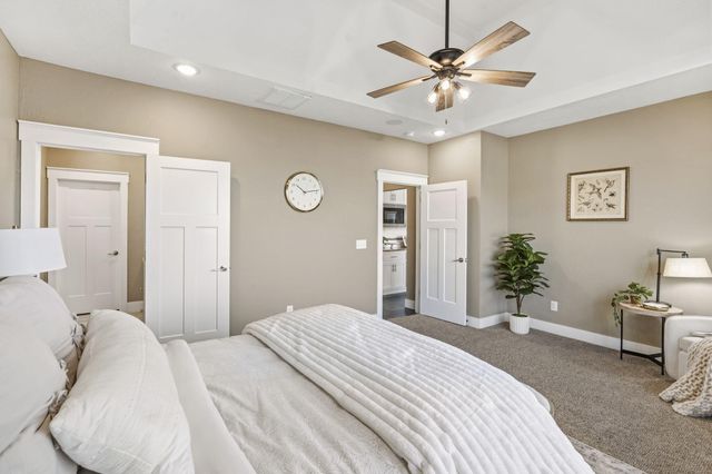 727 S Hickory Drive, Springfield, MO 65809