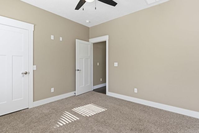 727 S Hickory Drive, Springfield, MO 65809