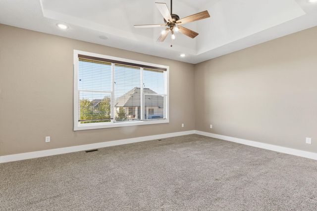 727 S Hickory Drive, Springfield, MO 65809