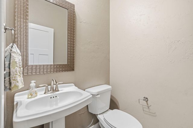 727 S Hickory Drive, Springfield, MO 65809