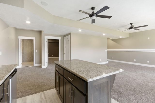 727 S Hickory Drive, Springfield, MO 65809