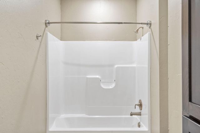 727 S Hickory Drive, Springfield, MO 65809