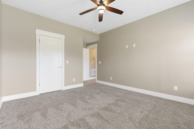 727 S Hickory Drive, Springfield, MO 65809