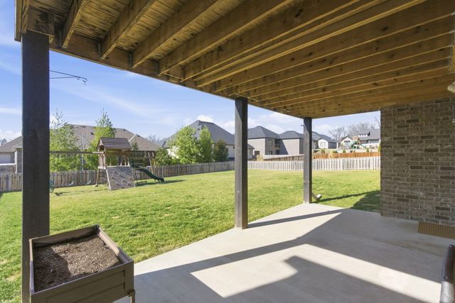 727 S Hickory Drive, Springfield, MO 65809