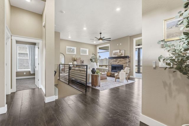 727 S Hickory Drive, Springfield, MO 65809