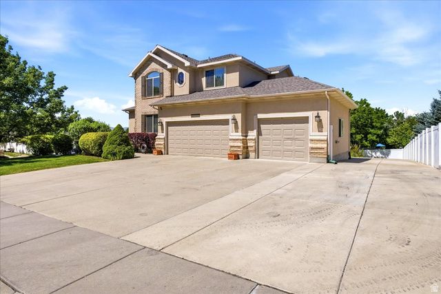 11566 S SUNBURN LN, Sandy, UT 84094