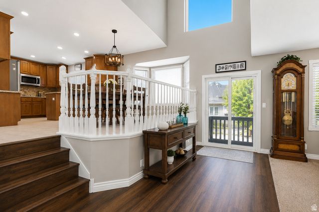11566 S SUNBURN LN, Sandy, UT 84094