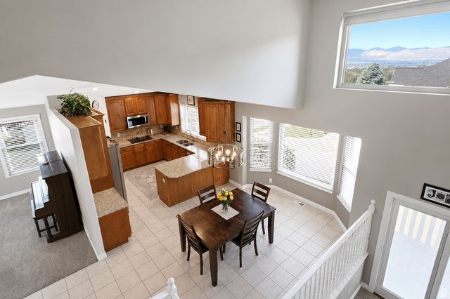 11566 S SUNBURN LN, Sandy, UT 84094