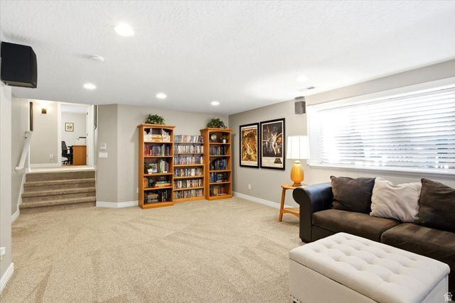 11566 S SUNBURN LN, Sandy, UT 84094