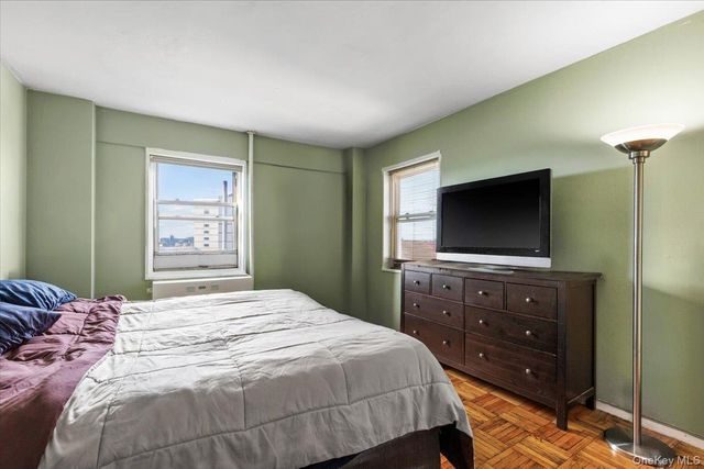 6 Fordham Hill Oval 12h, Bronx, NY 10468