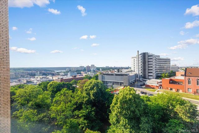 6 Fordham Hill Oval 12h, Bronx, NY 10468