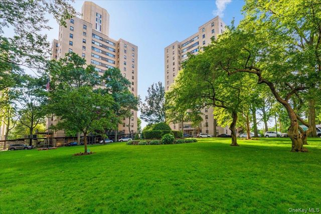 6 Fordham Hill Oval 12h, Bronx, NY 10468