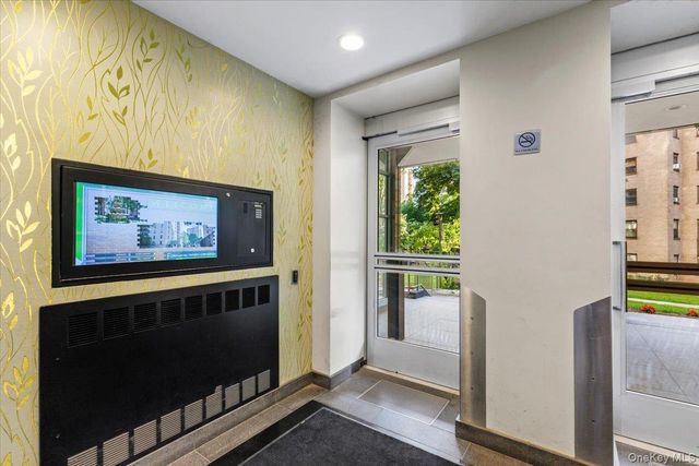 6 Fordham Hill Oval 12h, Bronx, NY 10468