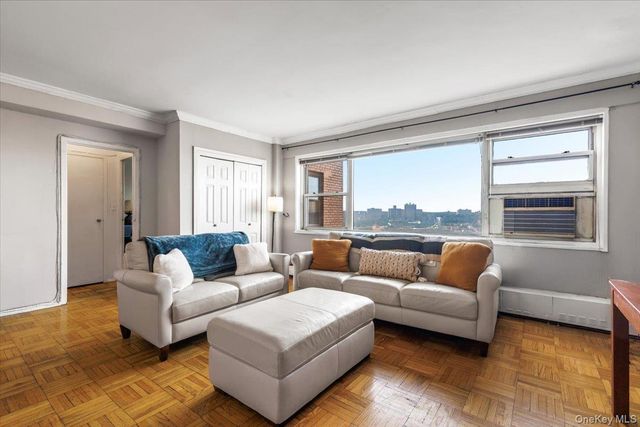 6 Fordham Hill Oval 12h, Bronx, NY 10468