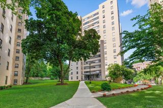 6 Fordham Hill Oval 12h, Bronx, NY 10468