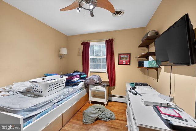 2055 JOHNSTON DR, Bethlehem, PA 18017