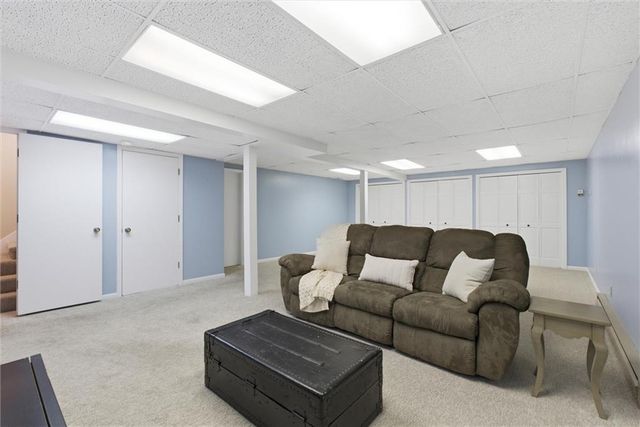 11915 Grandview Street, Overland Park, KS 66213