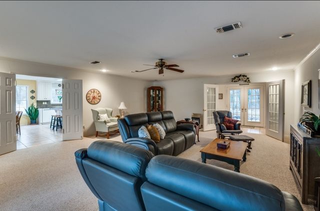 325 County Road 2715, Mineola, TX 75773
