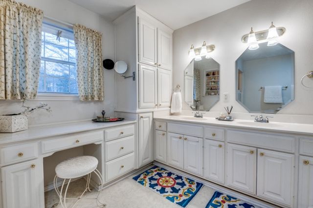 325 County Road 2715, Mineola, TX 75773