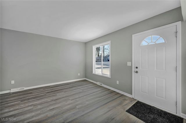 10293 Greenview Drive, Columbia Station, OH 44028