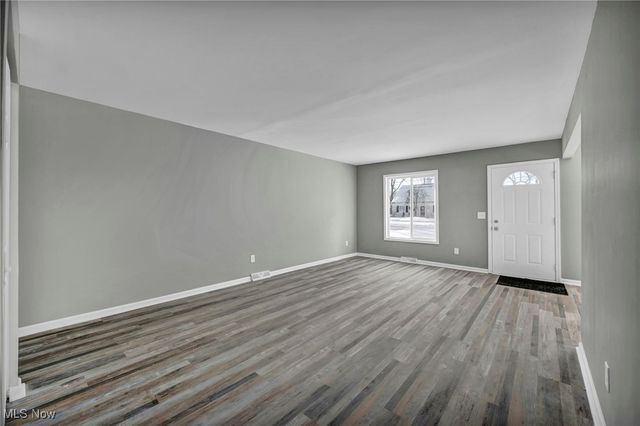 10293 Greenview Drive, Columbia Station, OH 44028