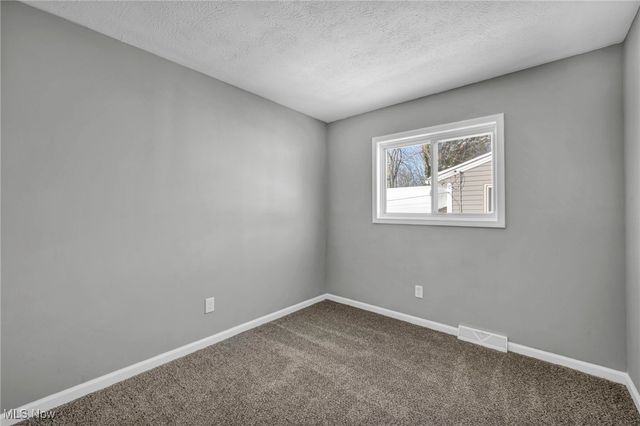 10293 Greenview Drive, Columbia Station, OH 44028