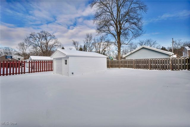 10293 Greenview Drive, Columbia Station, OH 44028