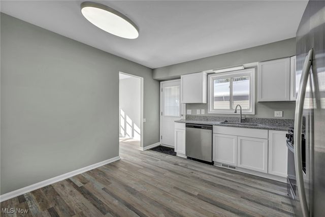 10293 Greenview Drive, Columbia Station, OH 44028