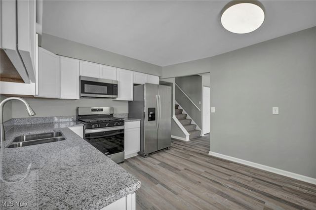 10293 Greenview Drive, Columbia Station, OH 44028