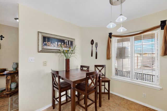 609 Wanda Court SW, Los Lunas, NM 87031