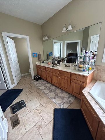 109 Sheldon CT, Yorktown, VA 23693