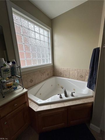 109 Sheldon CT, Yorktown, VA 23693