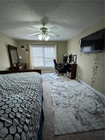 109 Sheldon CT, Yorktown, VA 23693