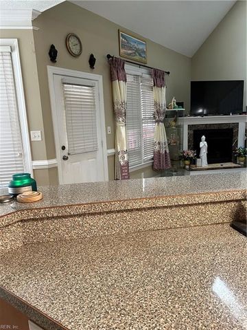 109 Sheldon CT, Yorktown, VA 23693