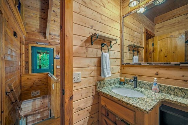 341 Valley View Road, Ellijay, GA 30536