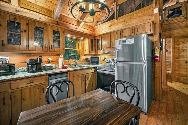 341 Valley View Road, Ellijay, GA 30536