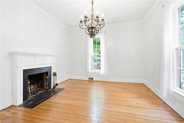 916 W Davis Street, Burlington, NC 27215