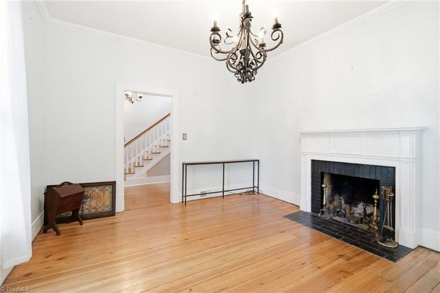 916 W Davis Street, Burlington, NC 27215