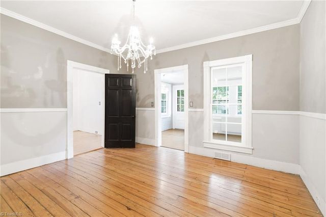 916 W Davis Street, Burlington, NC 27215