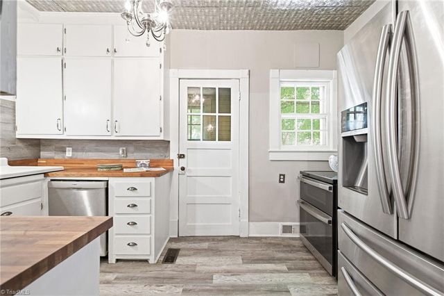 916 W Davis Street, Burlington, NC 27215