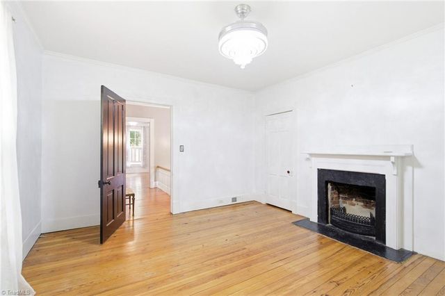 916 W Davis Street, Burlington, NC 27215