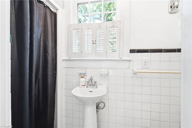916 W Davis Street, Burlington, NC 27215