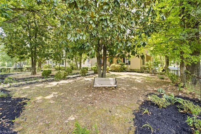 916 W Davis Street, Burlington, NC 27215