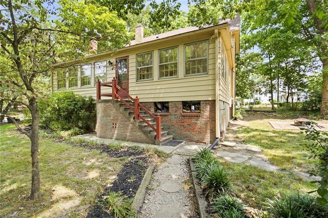 916 W Davis Street, Burlington, NC 27215