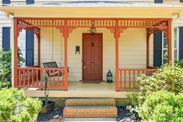 916 W Davis Street, Burlington, NC 27215